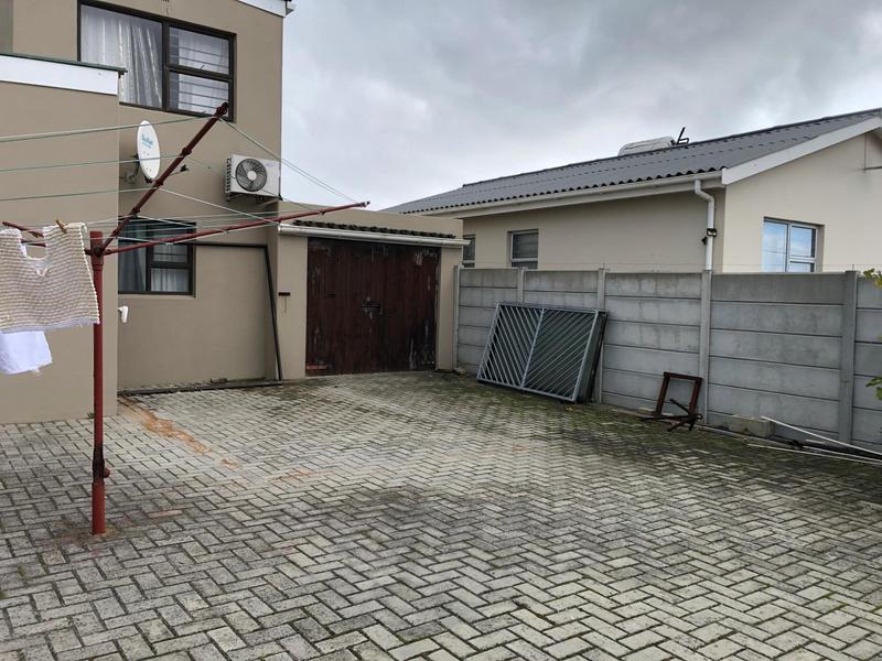 3 Bedroom Property for Sale in De Kelders Western Cape
